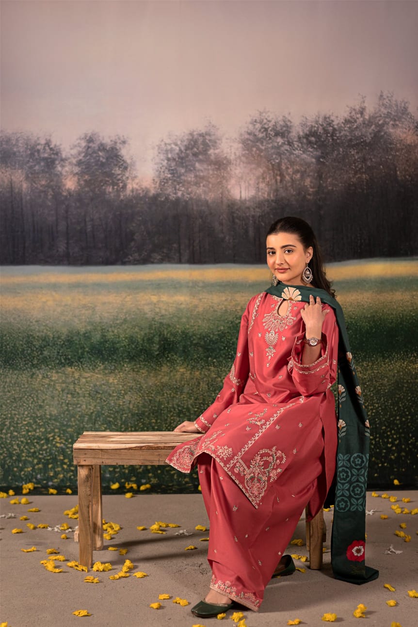 Janat embroided Article