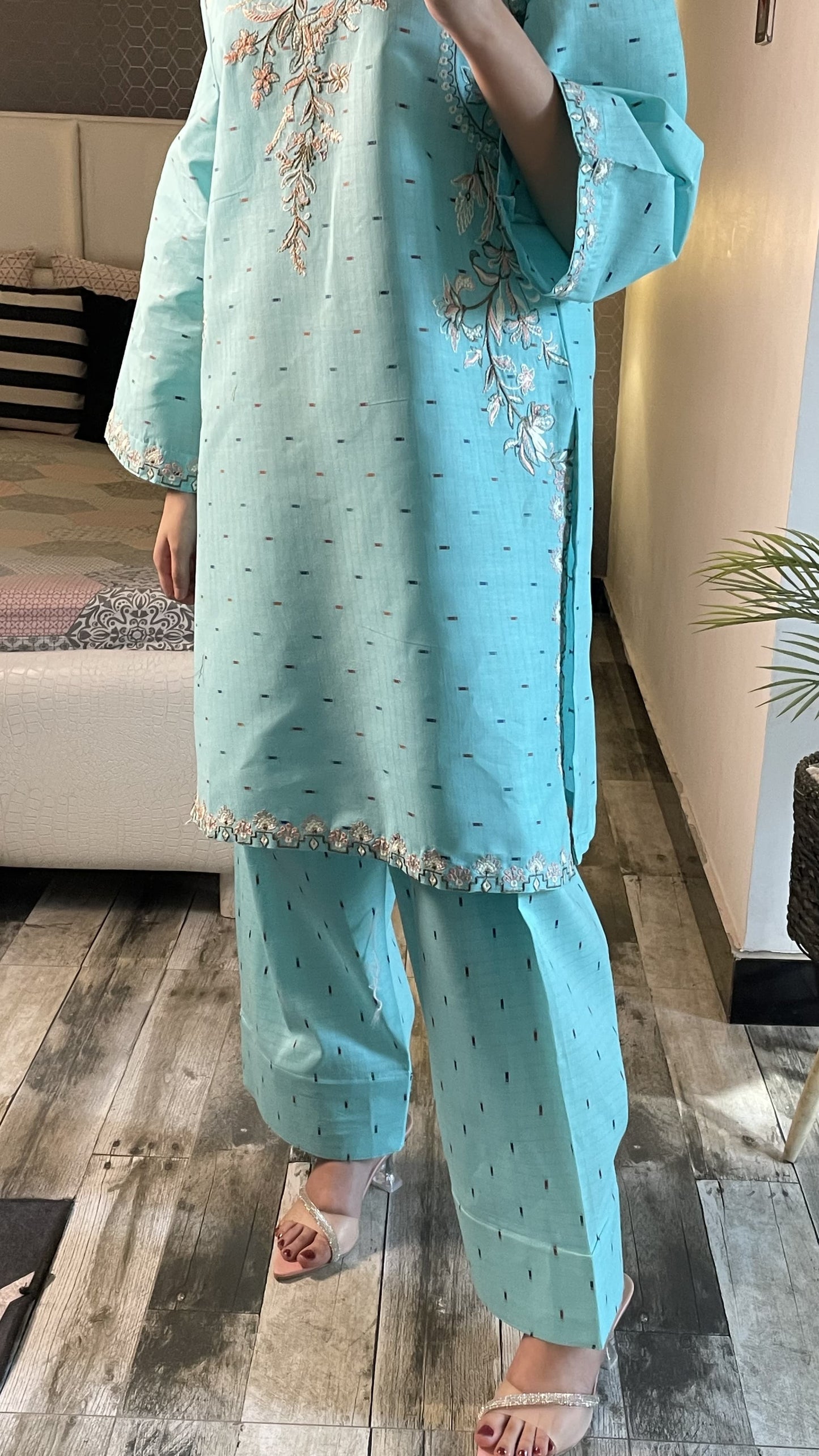 LAYLA EMBROIDERED 2PC (FARSHI)*
