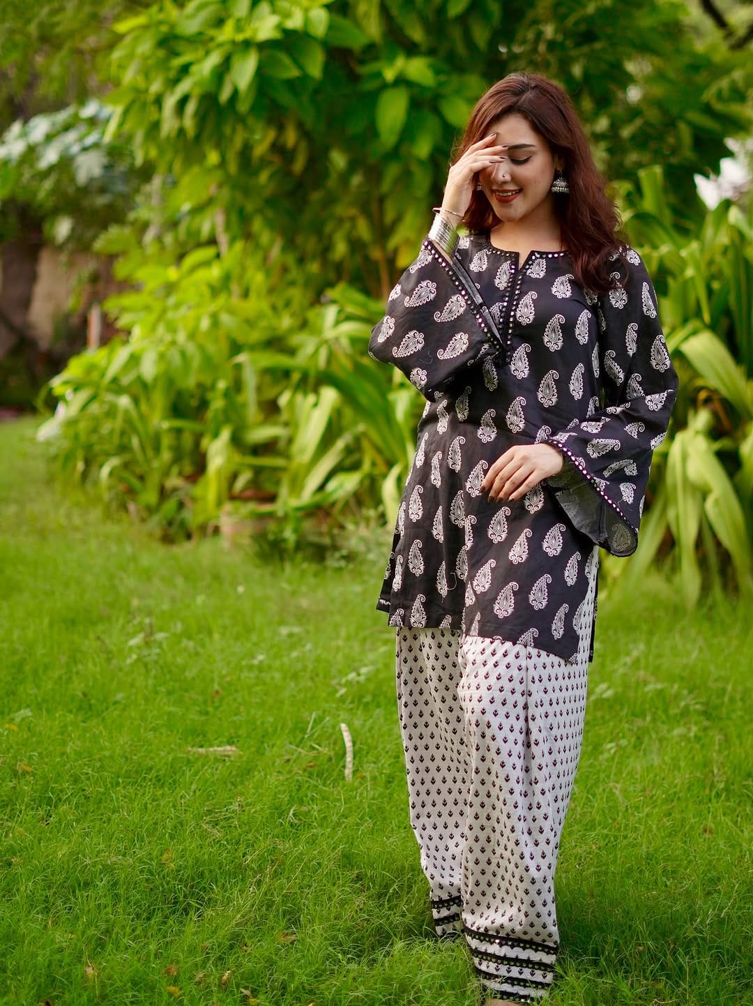 Mehru farshi shalwar suit