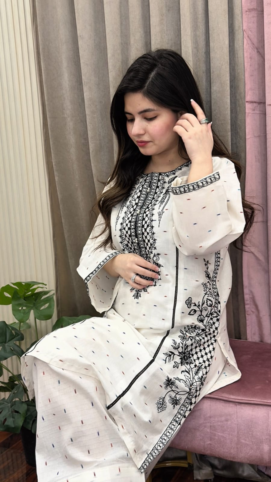 DOVE EMBROIDERED 2PC (FARSHI)*