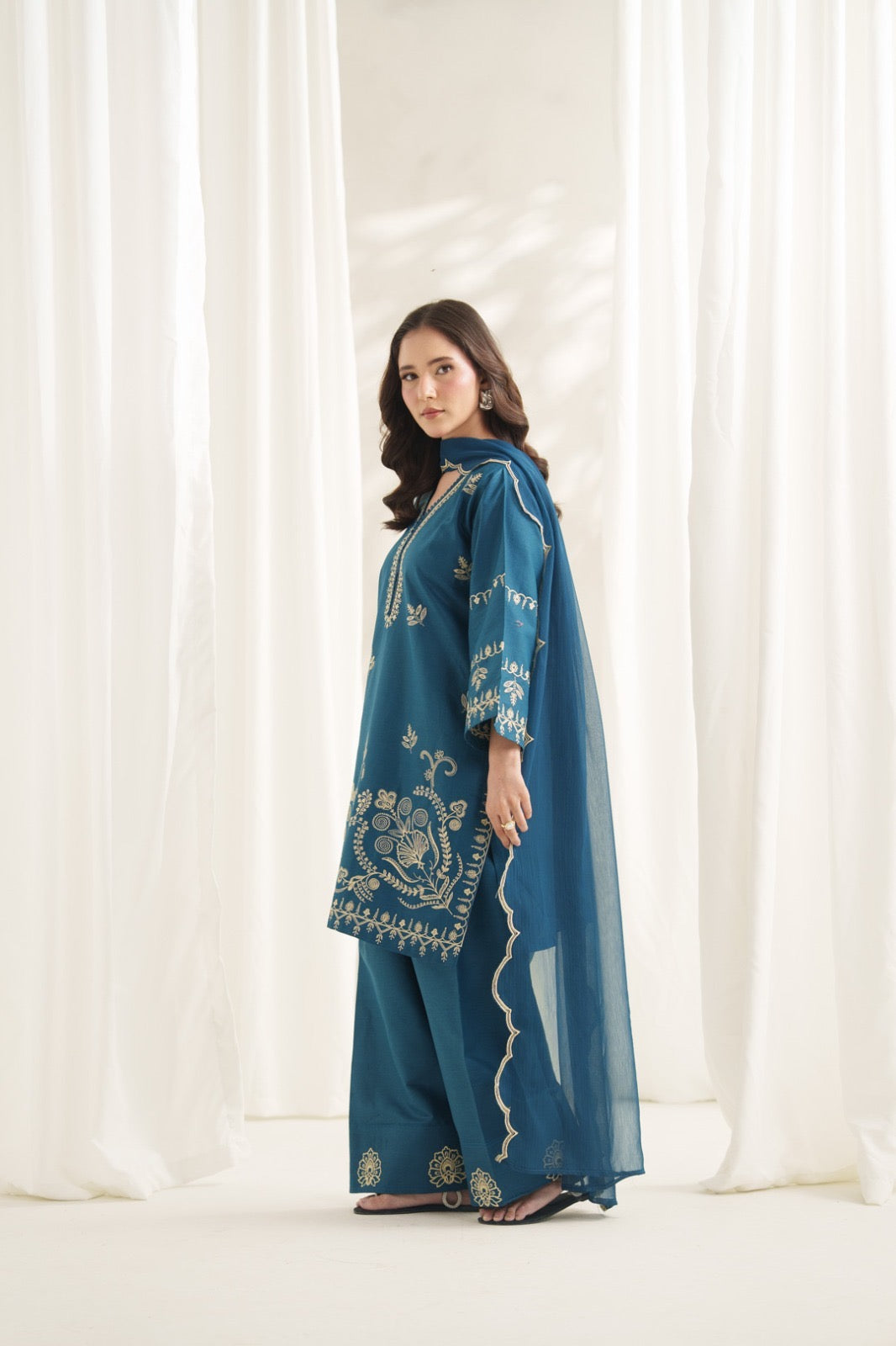 Victoria embroidery 3 pc Dress