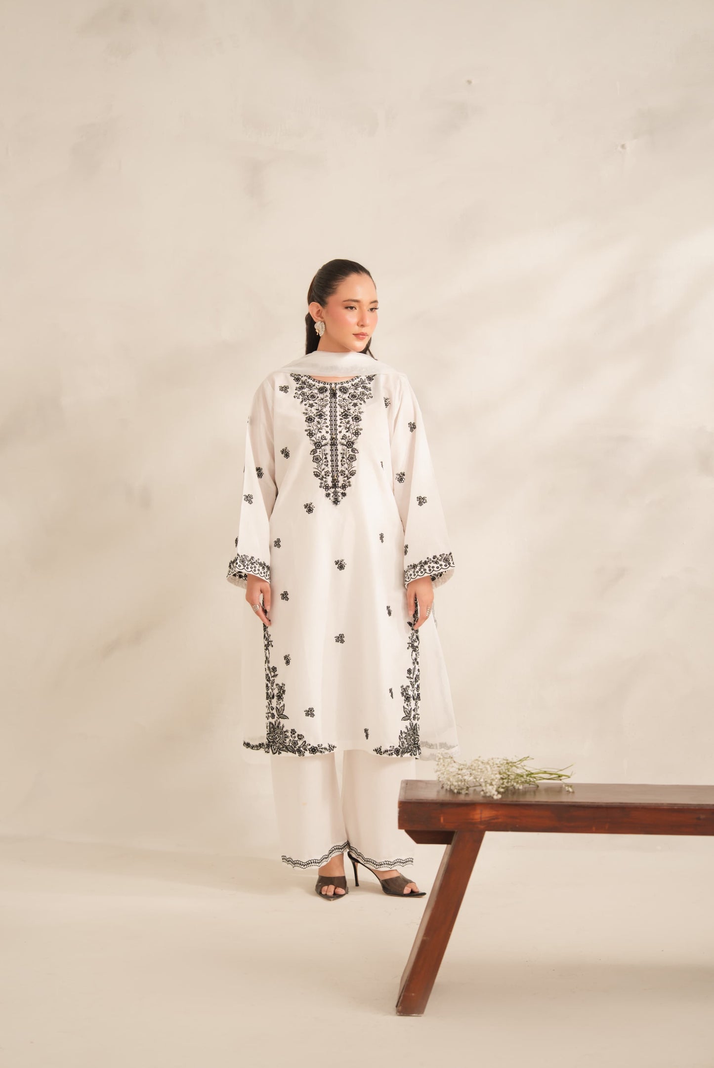Dil lash embroidery 3pc