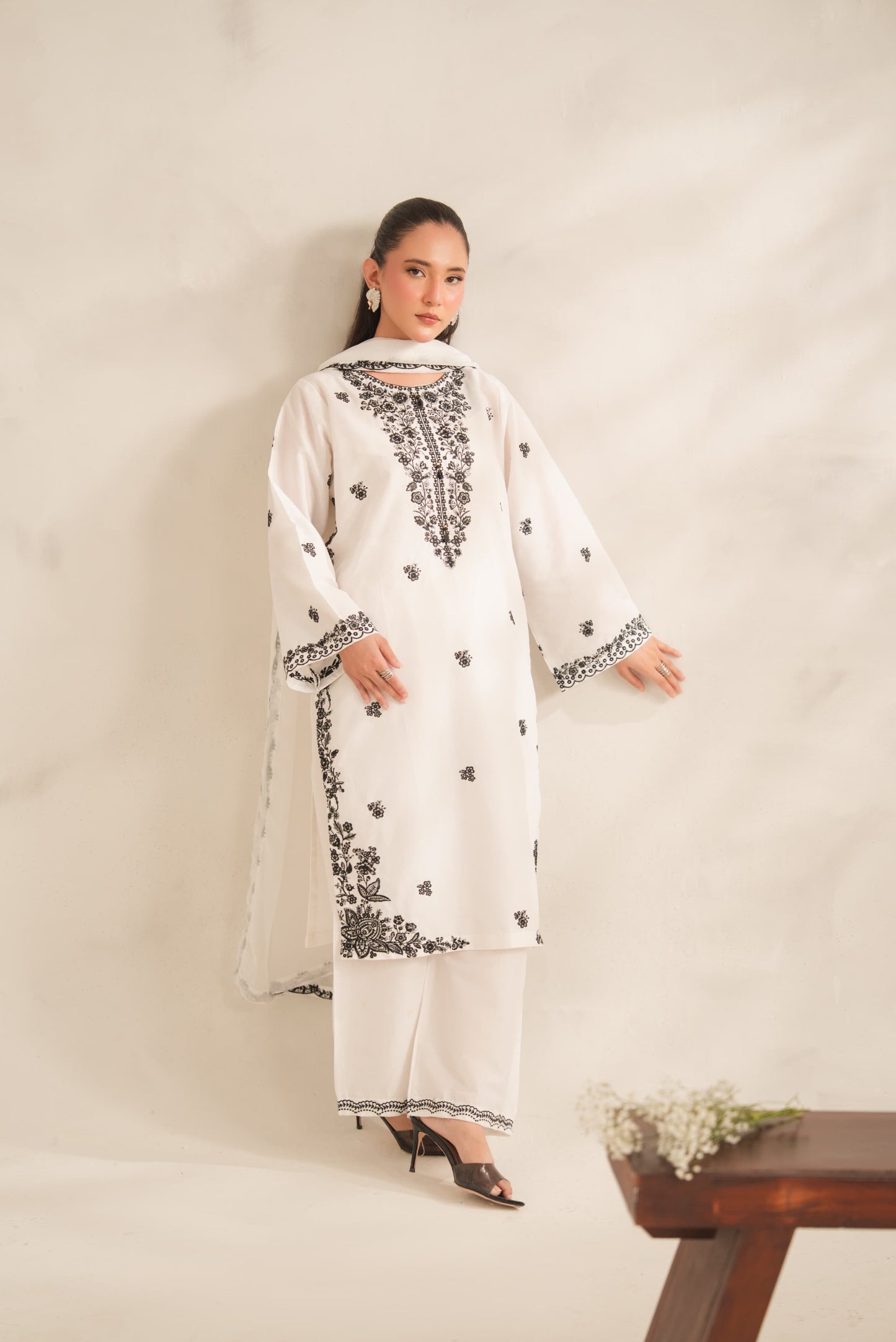 Dil lash embroidery 3pc