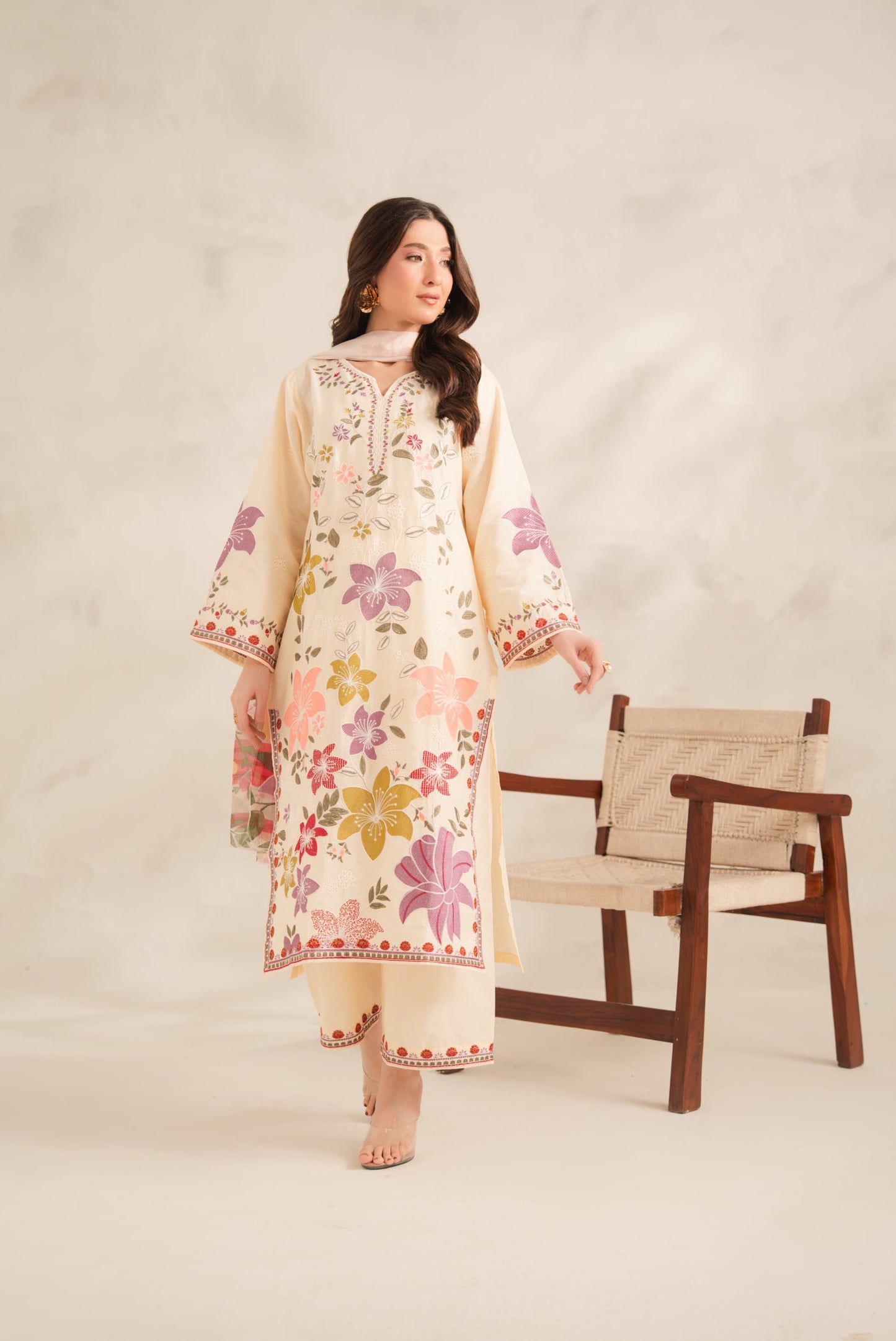 Aroosa Embroided 3pc dress