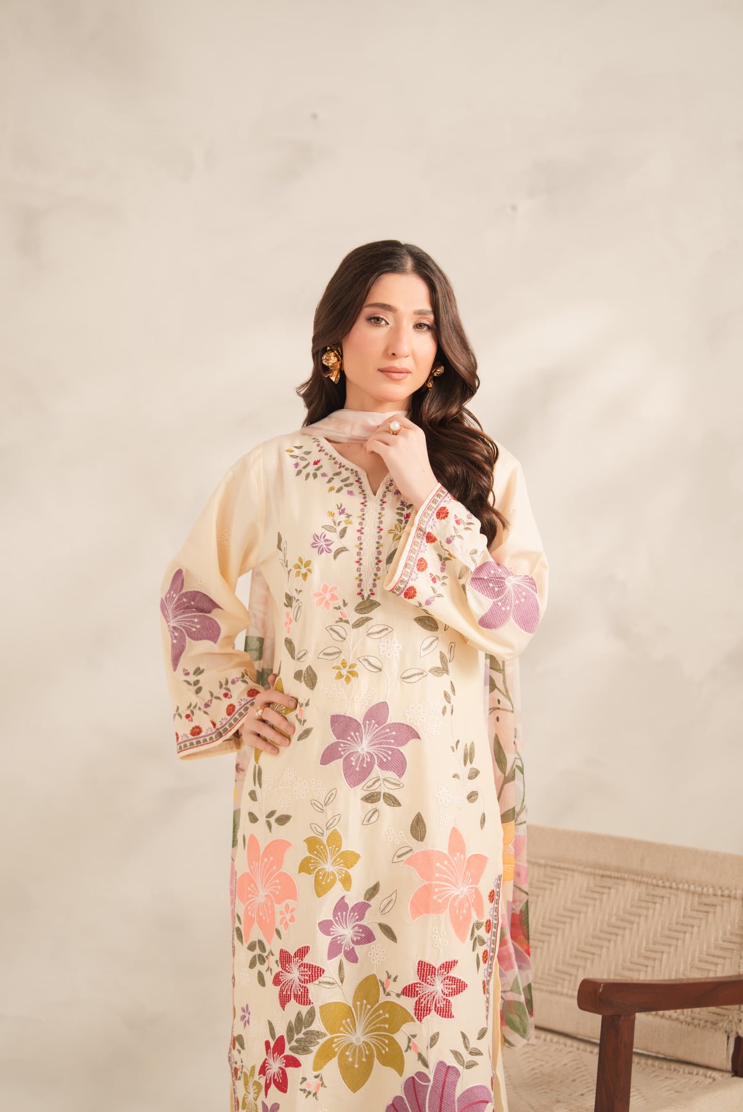 Aroosa Embroided 3pc dress