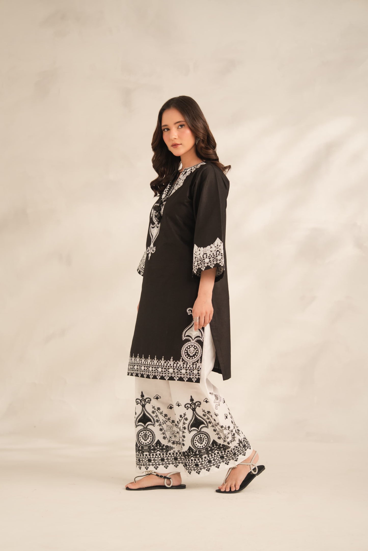 AIZA embroidery 2pc
