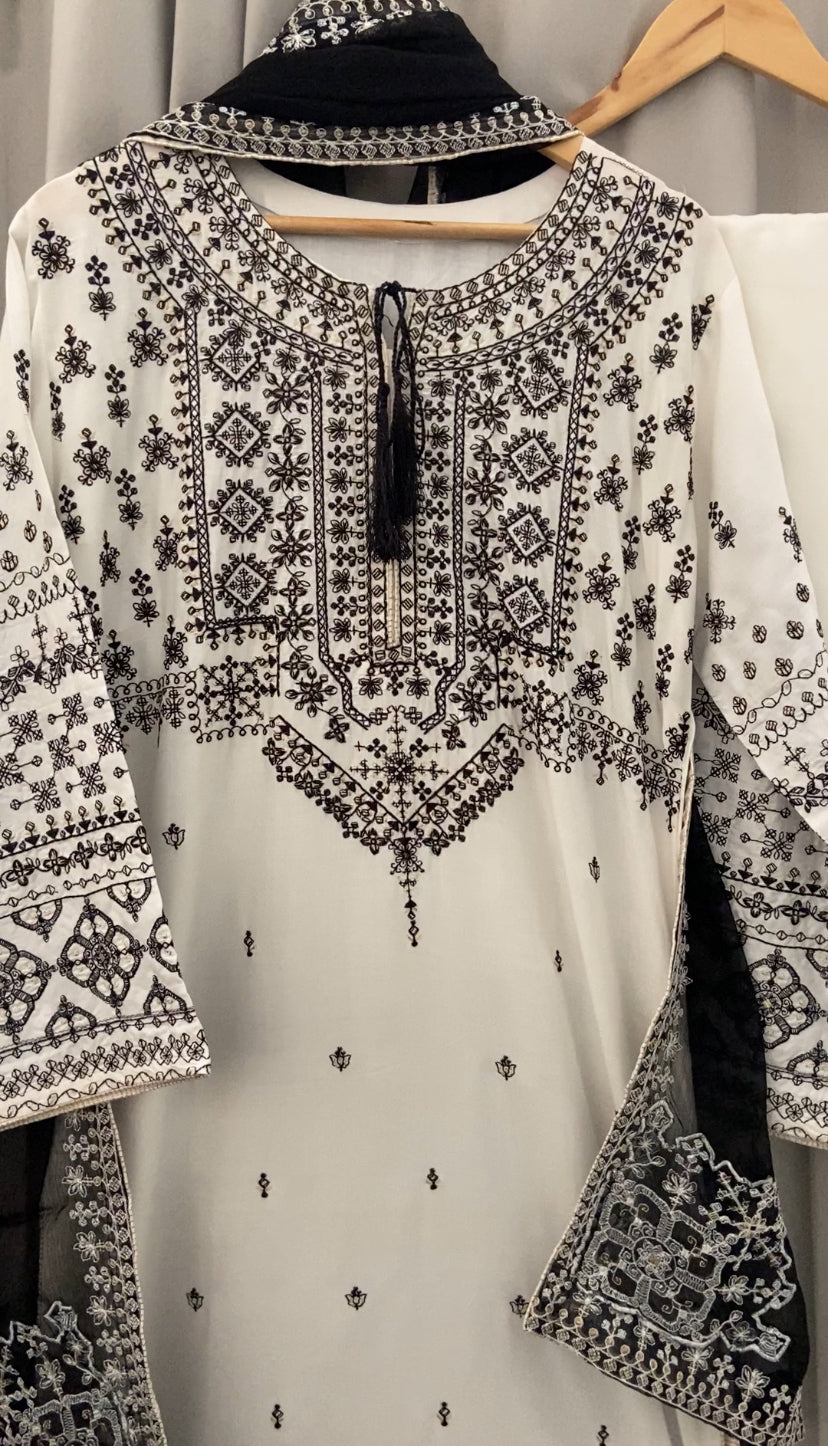 3 pc ARFA Embroidered Co Ords with Chiffon dupatta