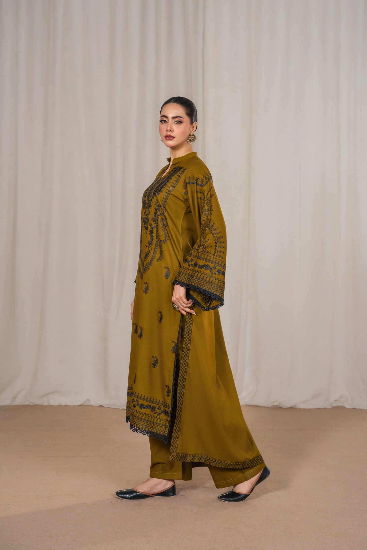 ZAITOON EMBROIDERED 3PC (SHAWL)*