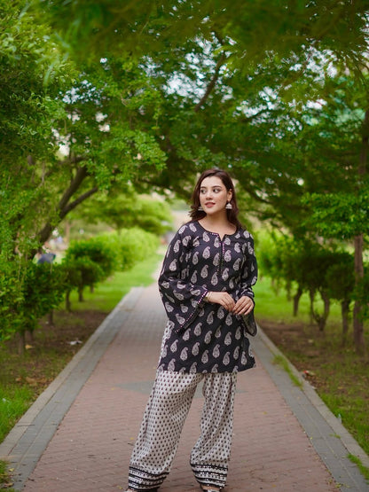 Mehru farshi shalwar suit