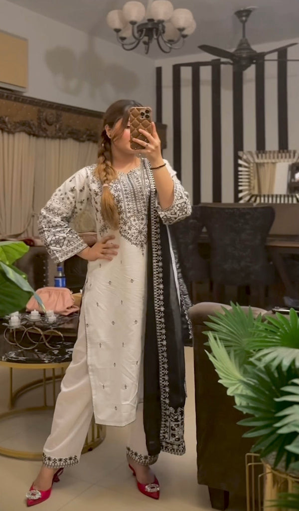 ARFA Embroidered Co Ords with Chiffon dupatta
