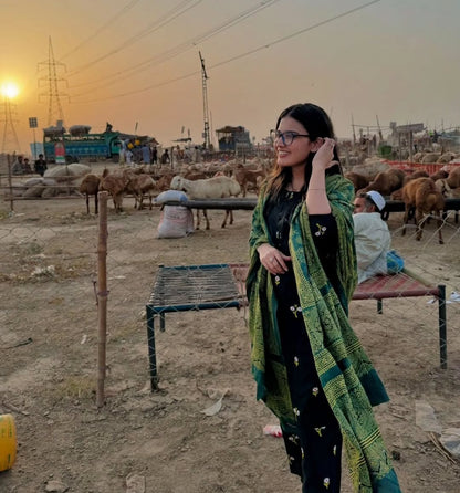 petal embroided 2 peice