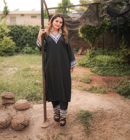 Warda embroidery 2 peice