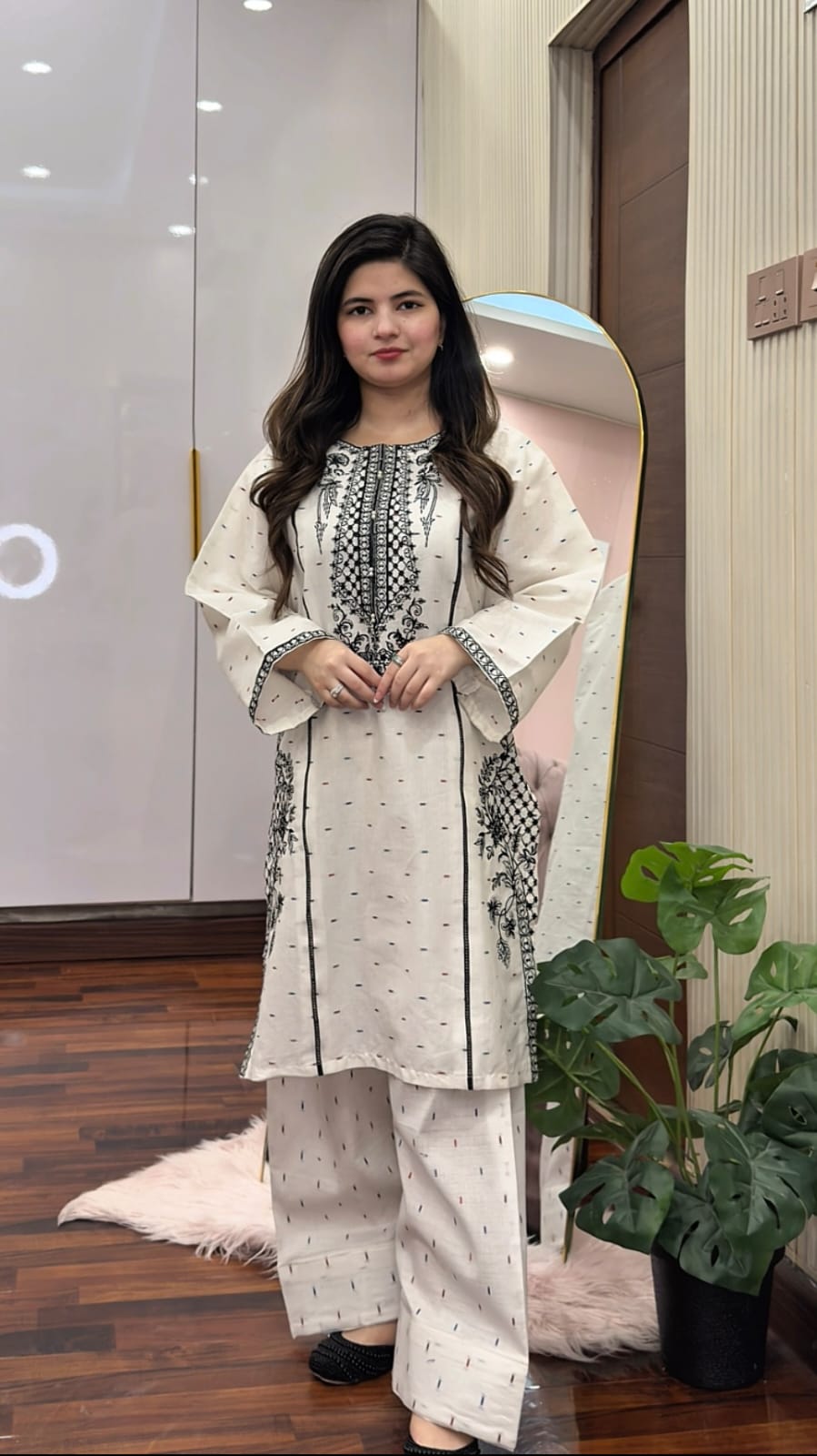 DOVE EMBROIDERED 2PC (FARSHI)*