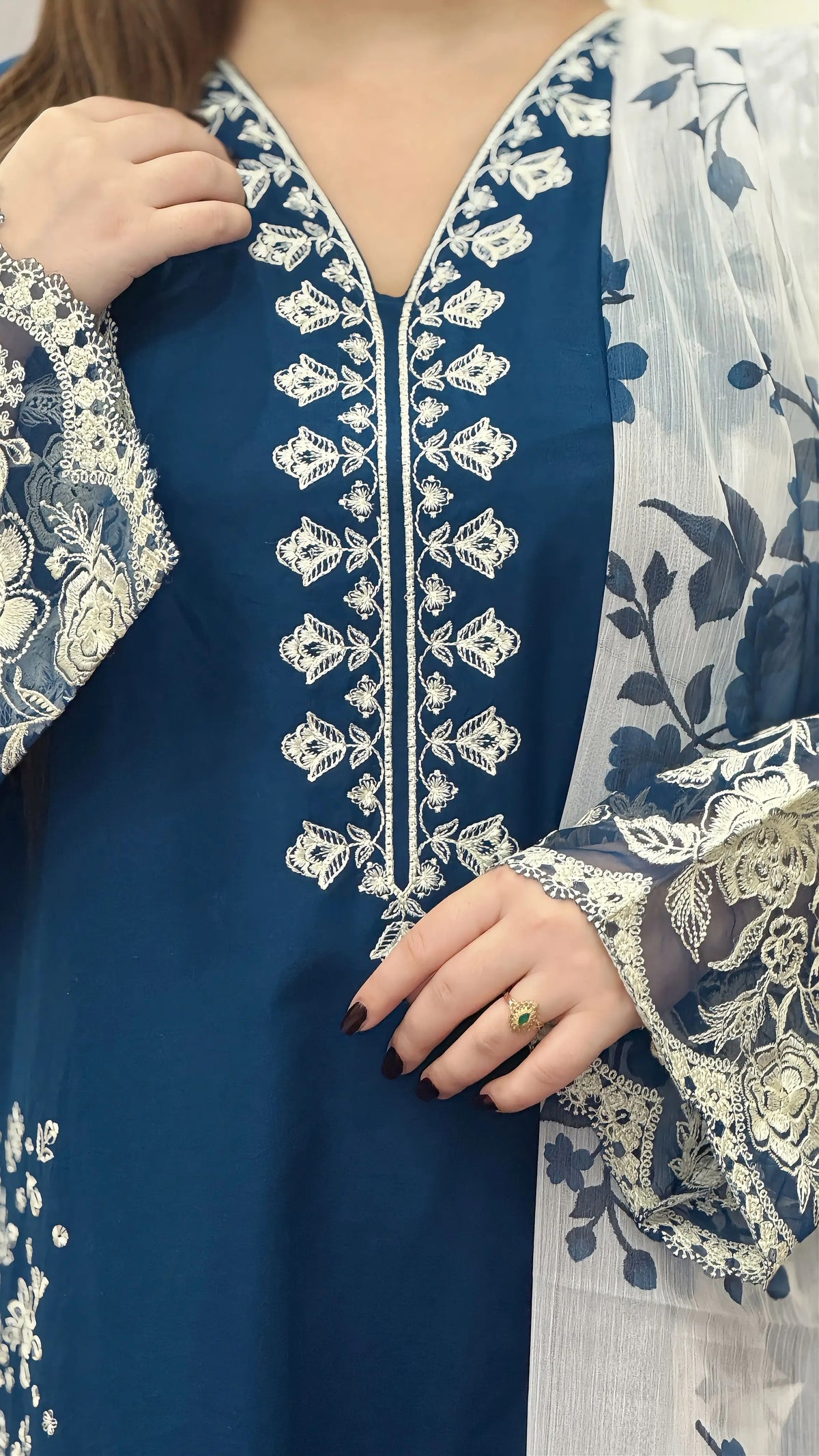 FALAK EMBROIDERED 3PC (PLAZO