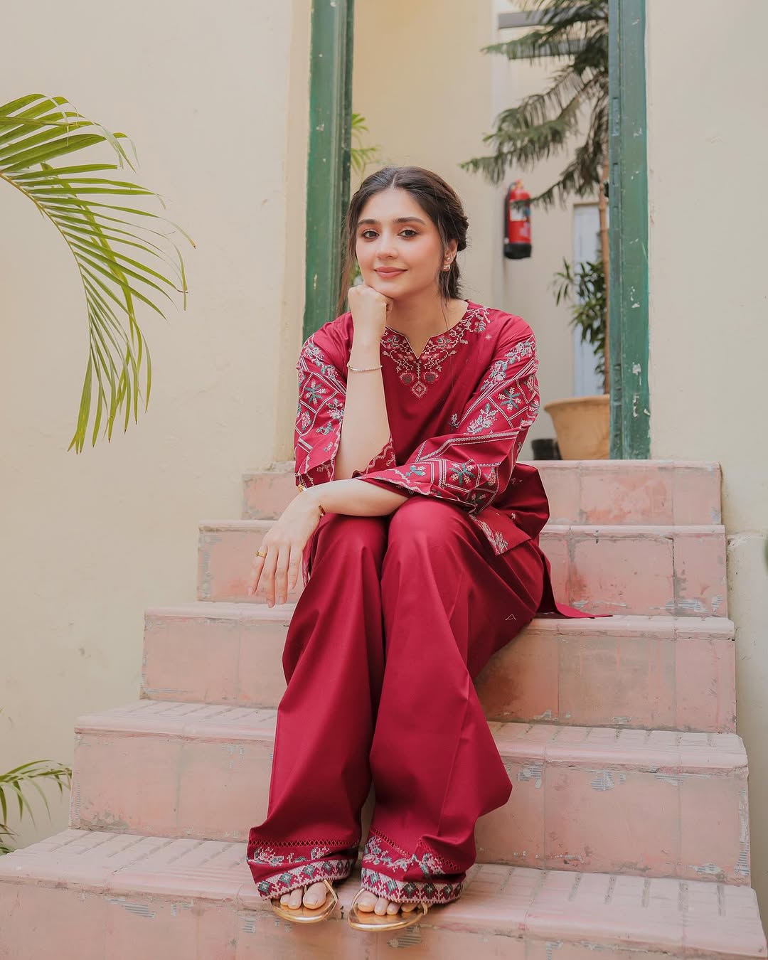 Dua embroided 2pc