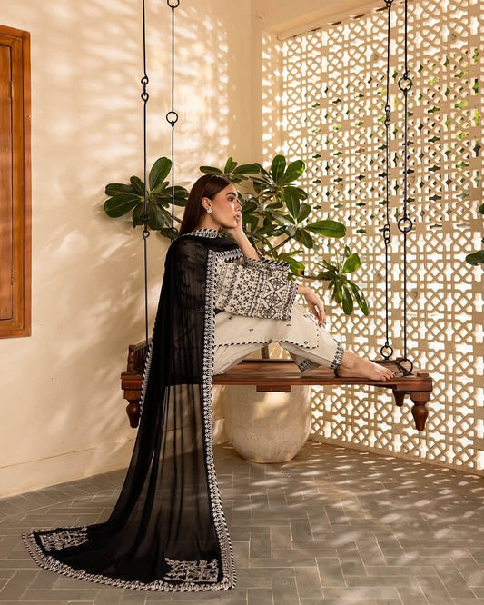 Aida luxury article