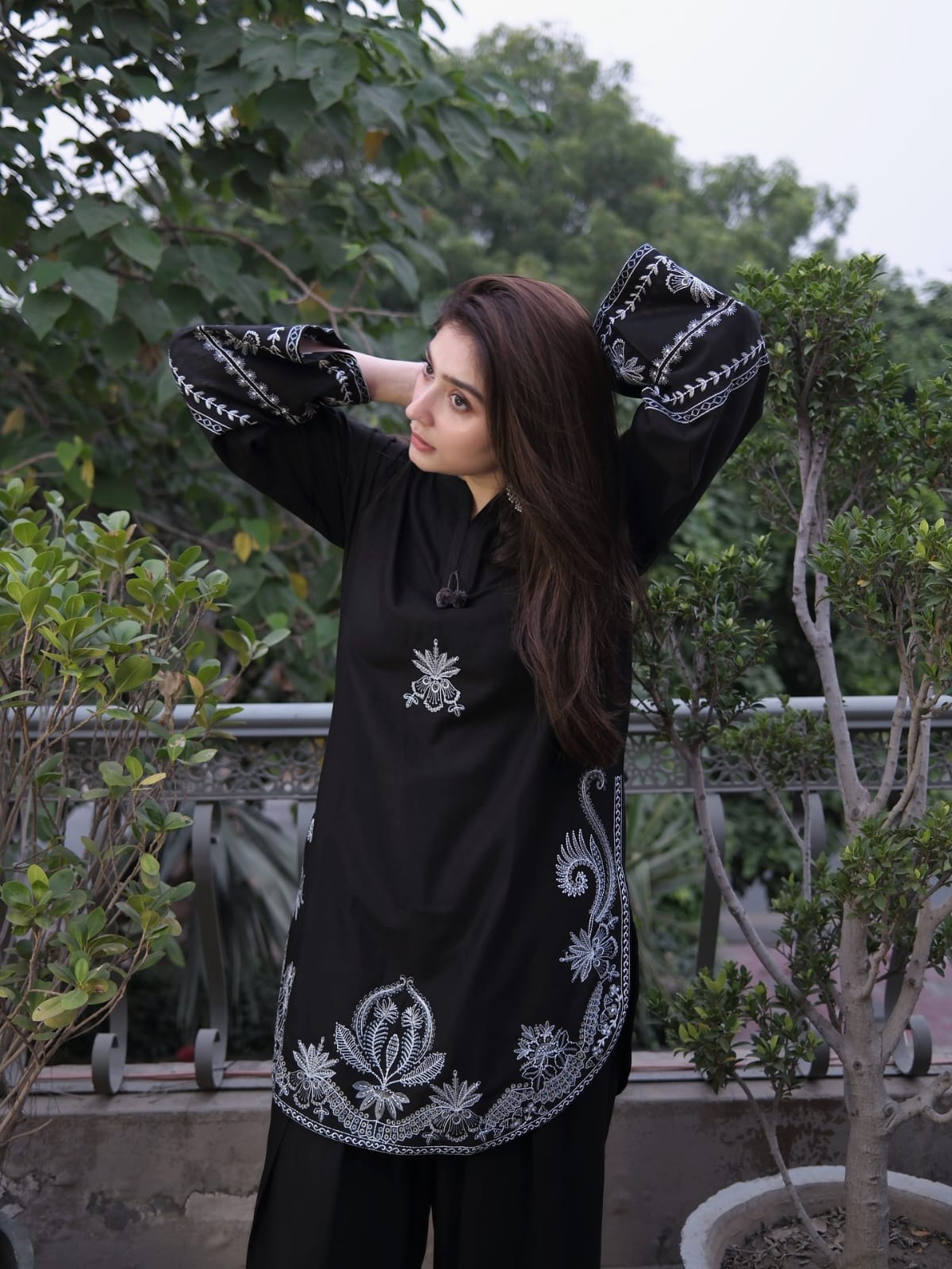 Kunar embroidery 2pc