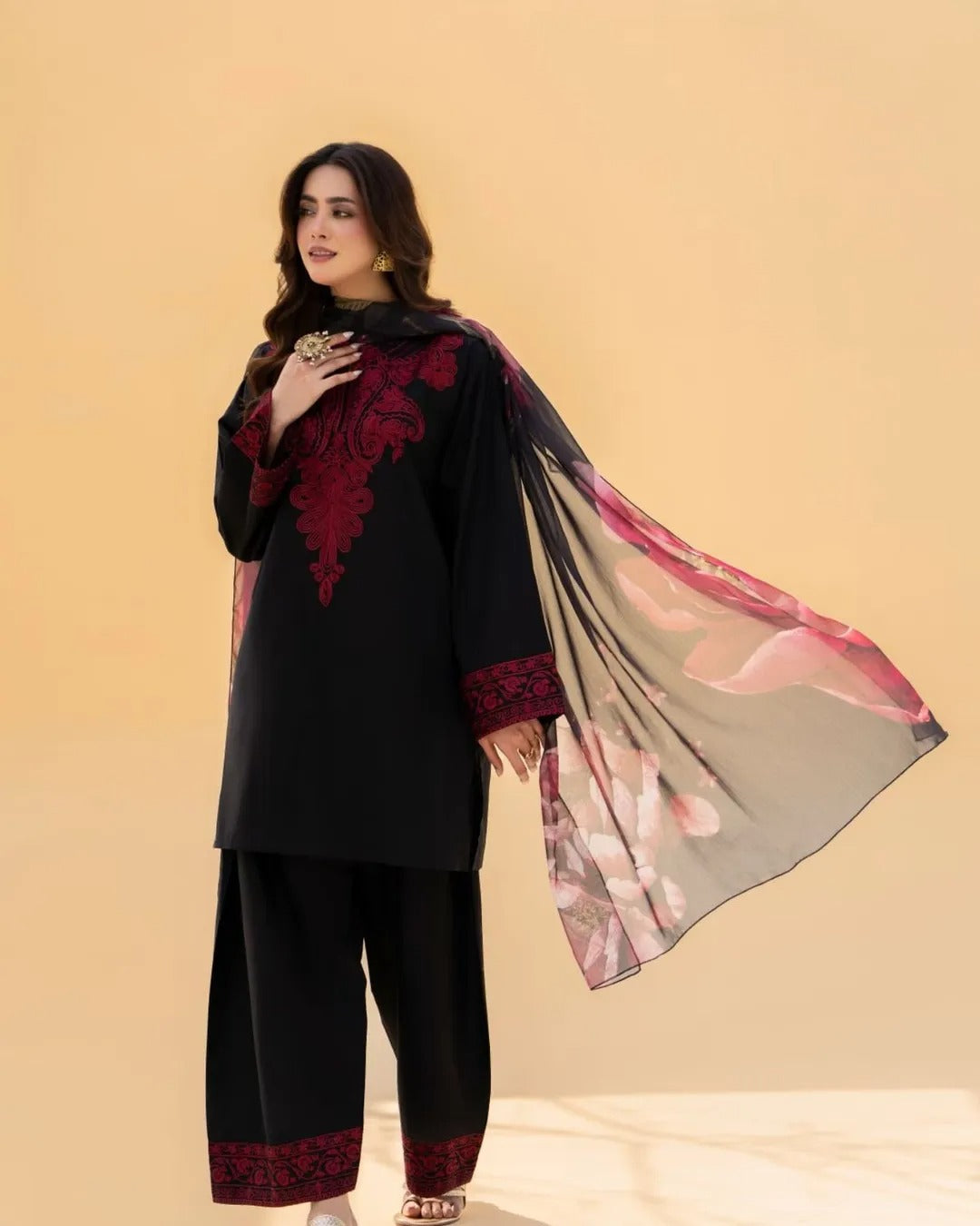MAHI-NOOR EMBROIDERY 3pc