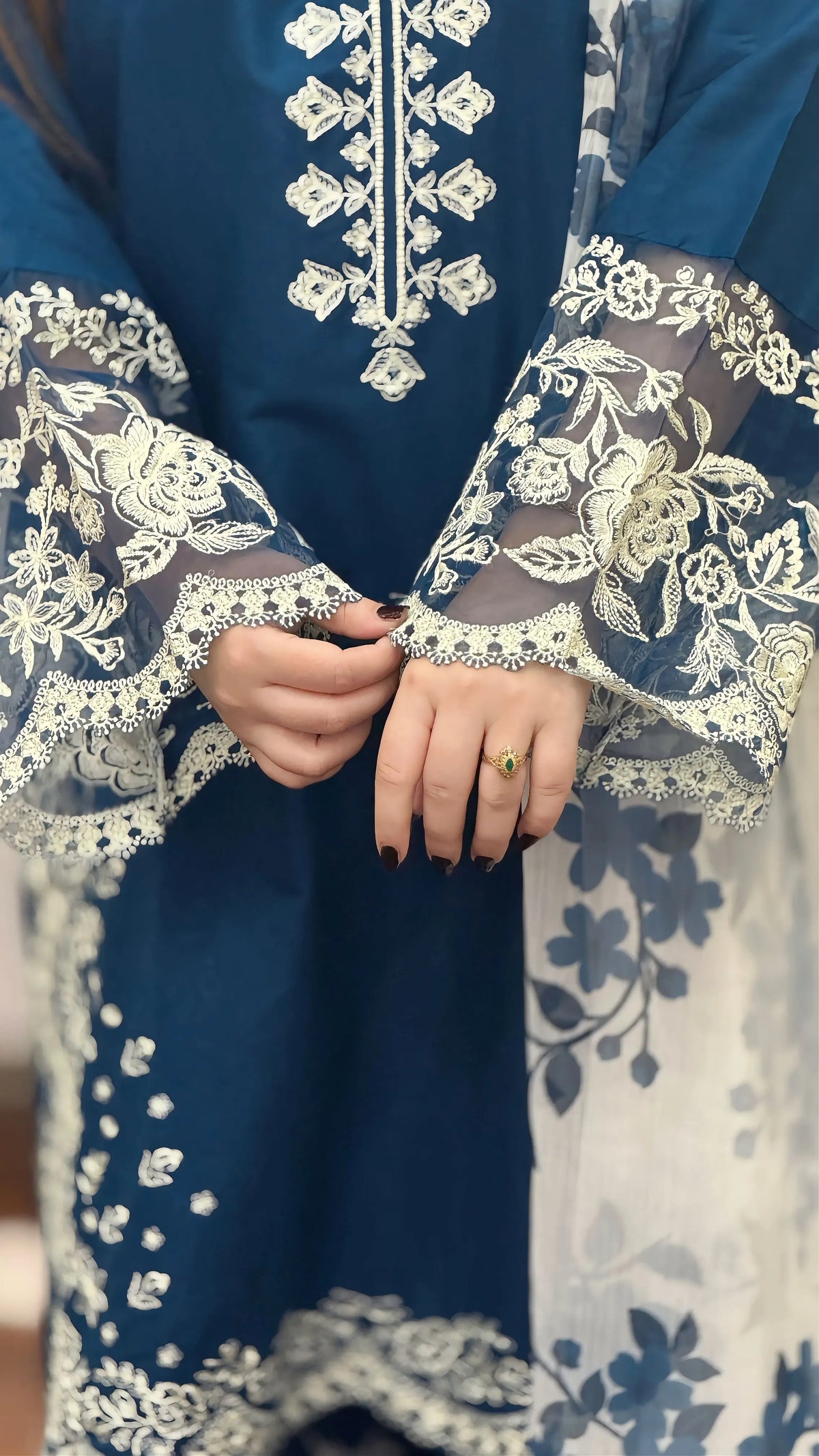 FALAK EMBROIDERED 3PC (PLAZO